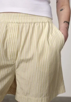 Alma Shorts
