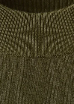 Belted knitted waistcoat
