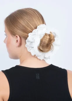 Broderie Scrunchie