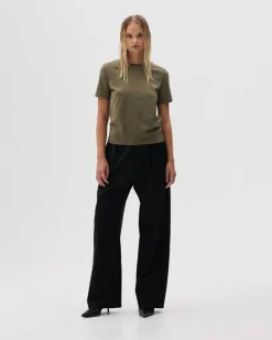 Classic Fit T-shirt Women