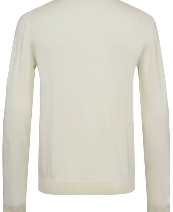 KNITWEAR