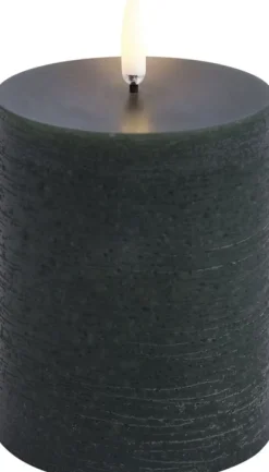 LED pillar candle, Pine green, Rustic, 7,8 x 10,1 cm (4/24)