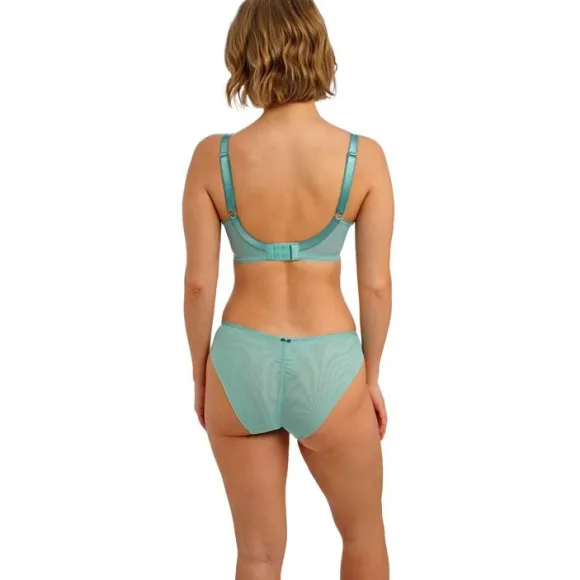 LOVE CRUSH BRIEF