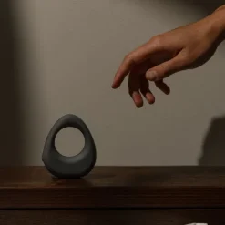 Maude - Band Vibrating Ring - Charcoal