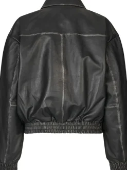 Opeyamd jacket