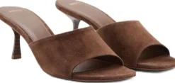 Suede kitten heel sandal